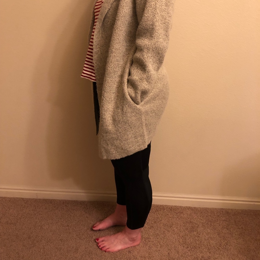 Tan/black sweater - Picture 5 of 5